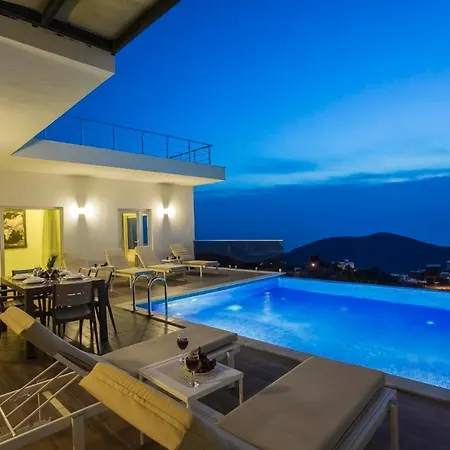 Sleeps 6 With Pool And Air Con Villa *