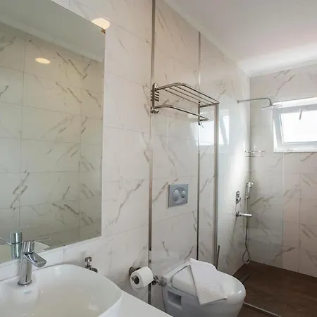 Sleeps 6 With Pool And Air Con Villa *