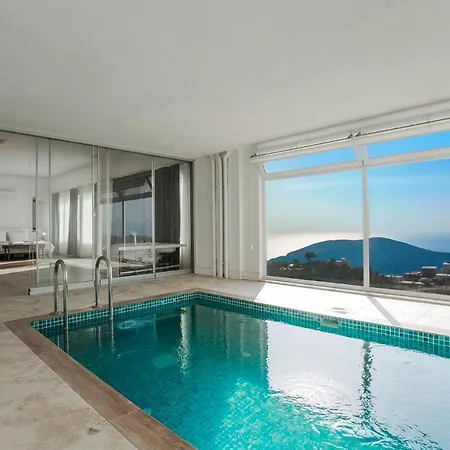 Sleeps 6 With Pool And Air Con Villa