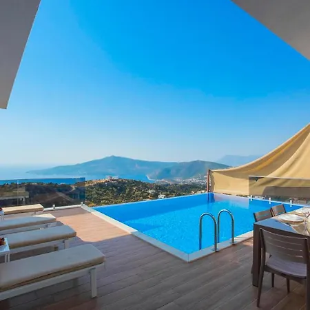 Villa Sleeps 6 With Pool And Air Con